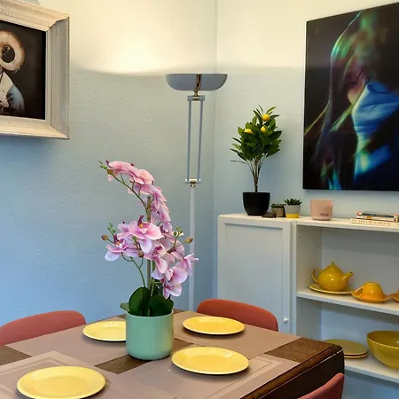 Sejour Douillet, 10 * Parigi