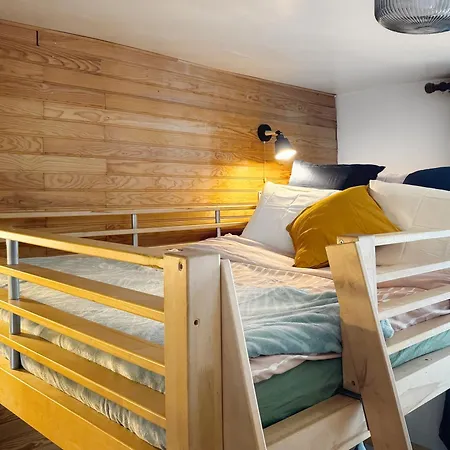 Sejour Douillet, 10 * Parigi